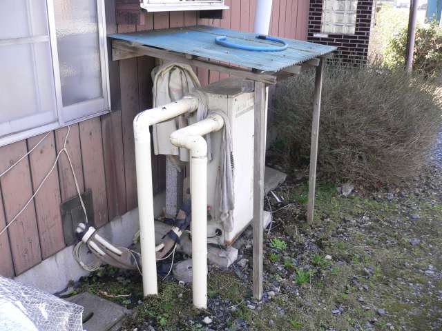 栃木小山　オール電化エコキュート施工前の給湯器